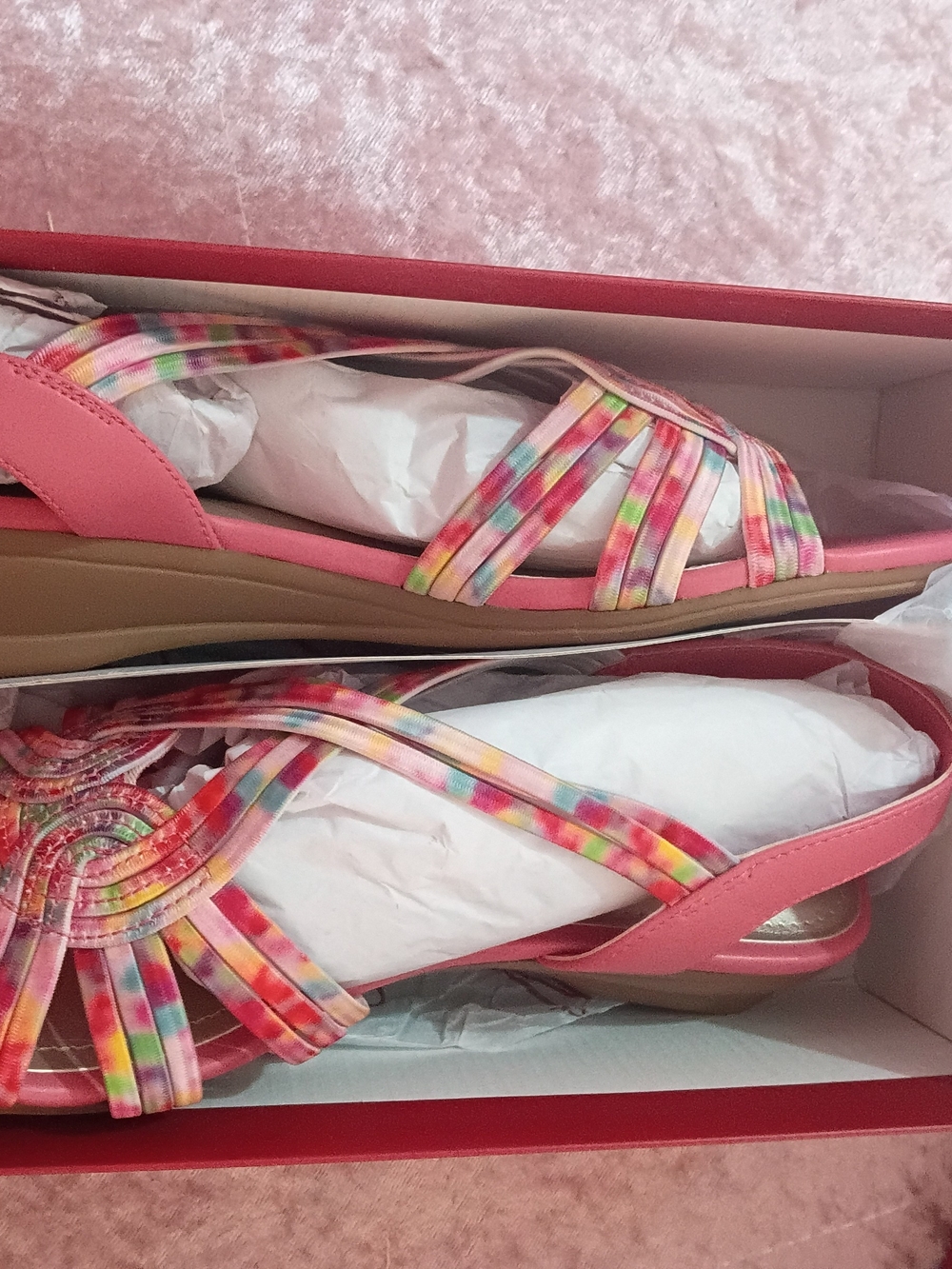Women’s Pink Multicolor Strappy Wedge Sandals Size 8M New In Box